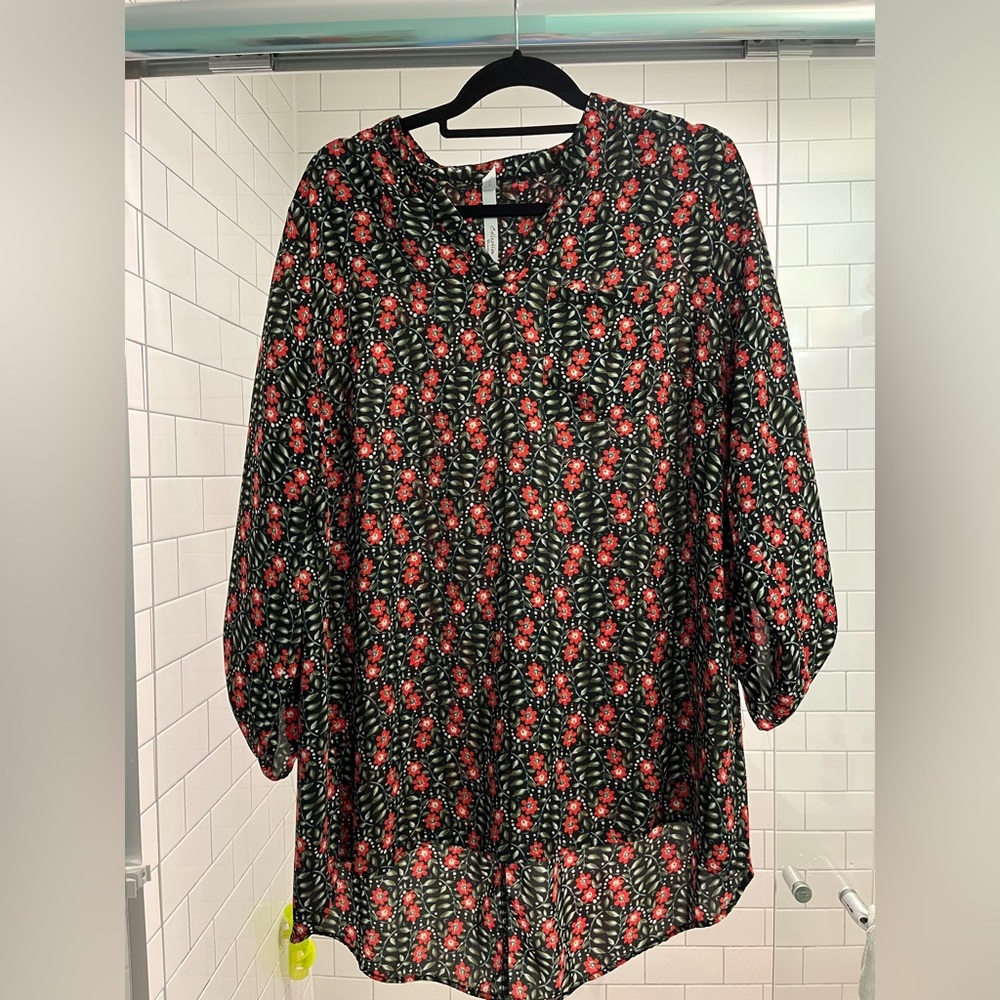 NY Collection Blouse 1X Black Red Floral V Neck Tunic Long Sleeve Top